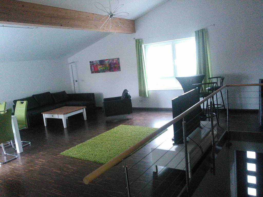 Ferienwohnung Zum Kletterturm Kaufbeuren Bagian luar foto