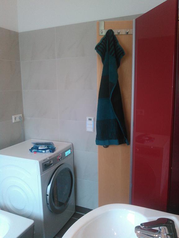 Ferienwohnung Zum Kletterturm Kaufbeuren Bagian luar foto