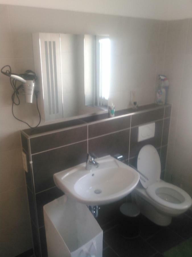 Ferienwohnung Zum Kletterturm Kaufbeuren Bagian luar foto